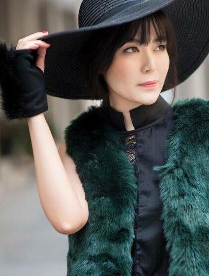 Trong thời gian trước đây, Hoa hậu Thu Thủy đã không ngần ngại văng tục trong những cuộc cãi vã trên trang cá nhân. Khi bị nhiều cư dân mạng chỉ trích, Hoa hậu Việt Nam 1994 lại mạnh mẽ đáp trả. Ảnh: FBNV