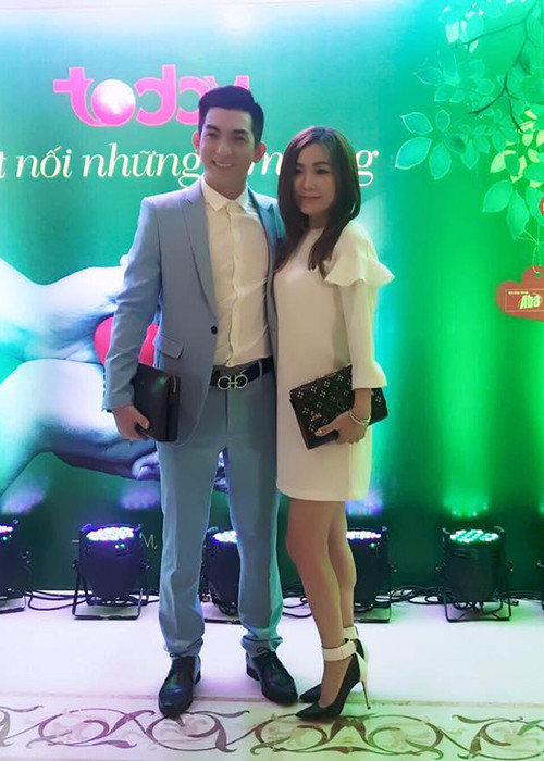 Trước đó, khi mới công khai hẹn hò, Bảo Duy tấm tắc khen ngợi vợ là người phụ nữ hiền lành, hiếu thảo với gia đình, đặc biệt rất quan tâm và chiều mẹ anh.