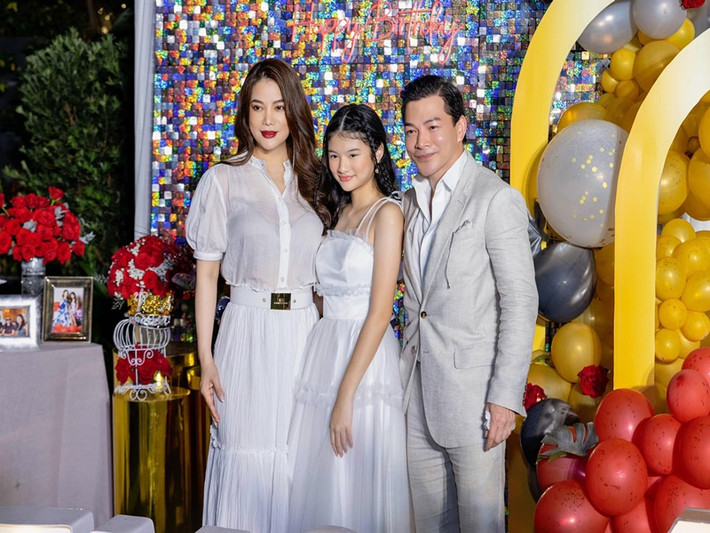 Giống Trương Ngọc Ánh, Trần Bảo Sơn cũng coi Bảo Tiên như "báu vật" không gì đánh đổi được. Ngoài Bảo Tiên, nam diễn viên còn có một cô con gái khác.