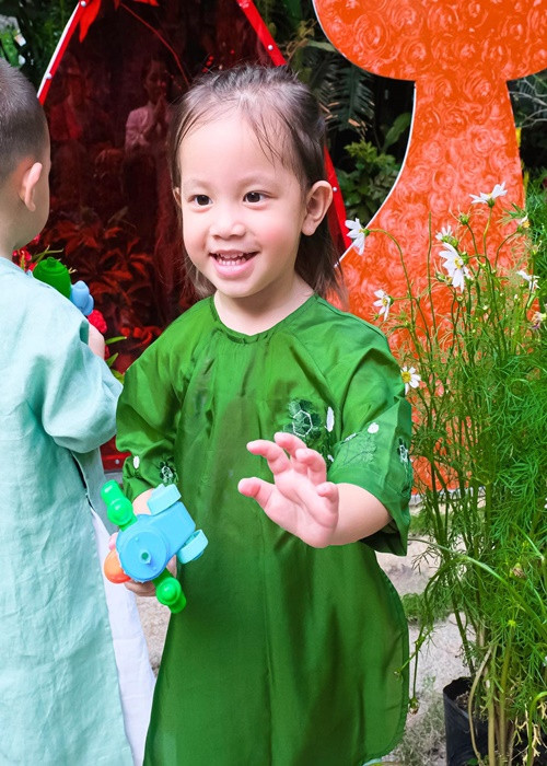 Nữ ca sĩ cho biết, càng lớn, các con ngày càng háo hức khi Tết đến.