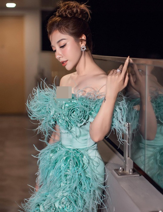 Bạn trai của Phượng Vũ sinh năm 1993, kém cô 5 tuổi.