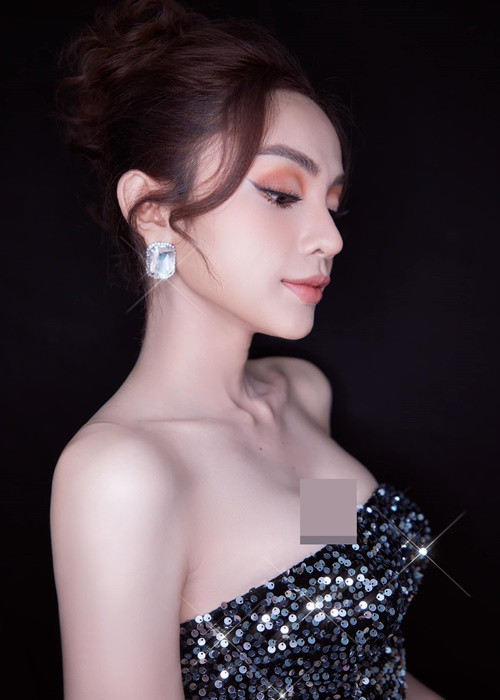 Nàng á hậu 9x theo đuổi gu thời trang gợi cảm.