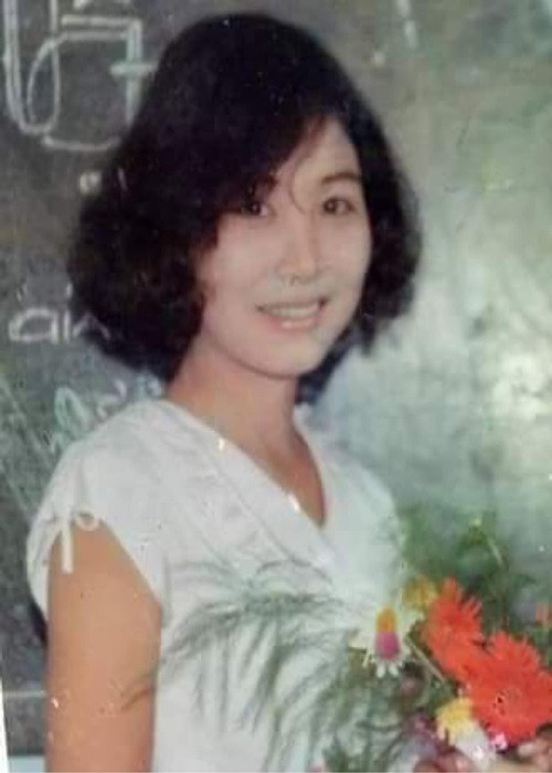 NSND Hồng Vân sinh năm 1966. Nhan sắc ngày trẻ của cô khiến bao người mê đắm. Ảnh: FBNV