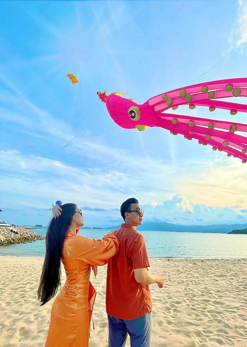Cặp đôi thường mặc đồng điệu mỗi khi bên nhau.