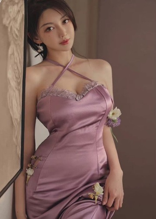 Huỳnh Hiểu Minh còn bị nghi hẹn hò người mẫu Diệp Kha từ tháng 2/2022. Diệp Kha làm người mẫu, blogger thời trang, kinh doanh quần áo. Đối mặt với loạt nghi vấn tình cảm, chồng cũ Angelababy không lên tiếng. Ảnh: Zing