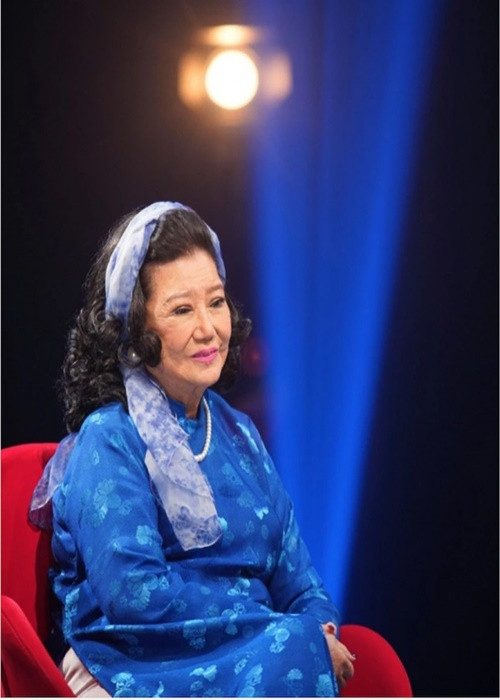 Nghệ sĩ Kim Cương nói dù đã giải nghệ, ở ẩn từ lâu, Thẩm Thúy Hằng vẫn giữ đam mê với kịch nói, quan sát tình hình sân khấu đương đại. Ảnh: Giao thông