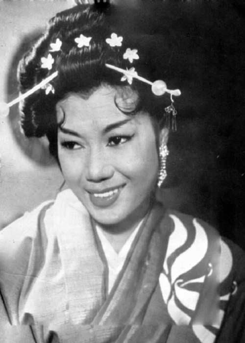 Nghệ sĩ Kim Cương còn được báo giới phong tặng hai chữ "kỳ nữ" (một người nữ kỳ tài). Ảnh: Đời sống và pháp luật