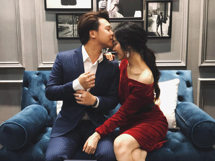 Không những vậy, Hòa Minzy còn được lòng gia đình Minh Hải.