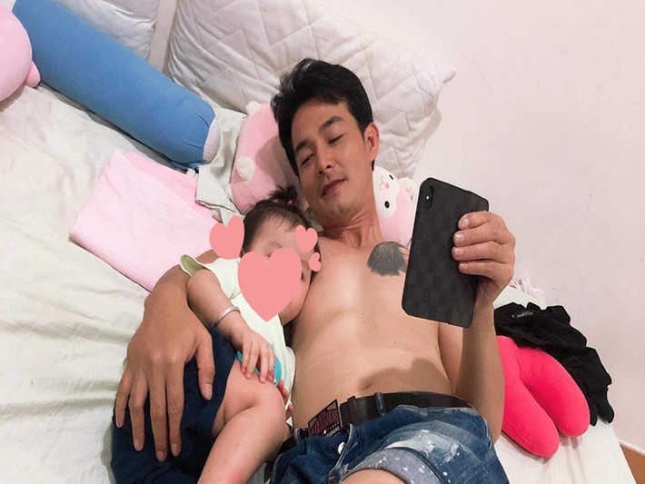Quách Ngọc Ngoan dường như rất chiều chuộng con gái.