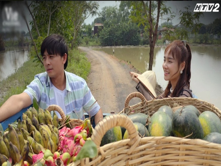 Đóng cặp với Nhã Phương trong bộ phim đang lên sóng "Cây táo nở hoa" là diễn viên Văn Anh.
