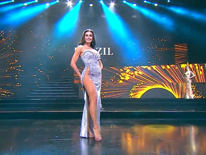Người đẹp đến từ Brazil diện mốt không nội y khoe tối đa vẻ quyến rũ. Ảnh: Saostar