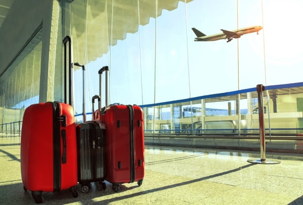 4 cán bộ, giáo viên bị yêu cầu kỷ luật vì đi nước ngoài không phép: Trong dịp nghỉ hè năm 2019, tỉnh Quảng Ninh có 4 trường hợp cán bộ, giáo viên đi du lịch nước ngoài chưa được sự cho phép của UBND tỉnh. Ba trong bốn trường hợp trên bị kiểm điểm. Sở GD&ĐT yêu cầu các trường THPT - nơi 4 cán bộ, giáo viên đang giảng dạy - cũng xem lại trách nhiệm của nhà trường trong công tác quản lý cán bộ. Ảnh minh họa: shutterstock.