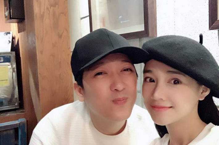 Kết hôn chưa lâu, Trường Giang đã xứng danh ông chồng quốc dân bởi kiếm được bao nhiêu tiền đều đưa hết cho Nhã Phương.