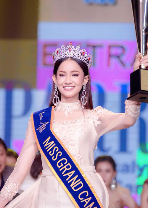 Dy Lika là đại diện Campuchia tại Hoa hậu Hòa bình Quốc tế sau người tiền nhiệm Khloem Sreykea từng tham gia cuộc thi năm 2017 và ra về mà không có thành tích nào.