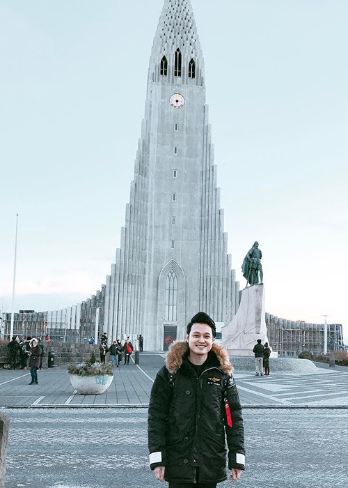Sau Pháp, “hoàng tử sơn ca” Quang Vinh đã có mặt ở Iceland để khám phá. (Ảnh: FBNV)