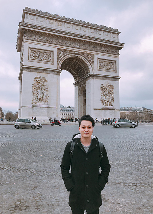Vốn rất thích đi du lịch, nam ca sĩ Quang Vinh cũng là một trong số những sao Việt du xuân ở nước ngoài. (Ảnh: FBNV)