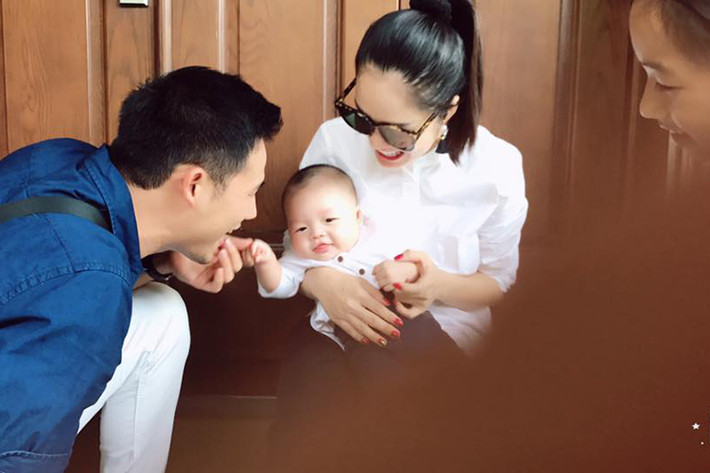 Con trai Dương Cẩm Lynh còn có nhiều biểu cảm dễ thương “đốn tim” fan của nữ diễn viên. (Ảnh: FBNV)