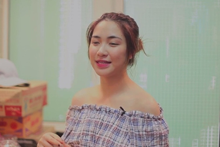 Sau khi bị nhiều khán giả chê béo, Hòa Minzy quyết tâm giảm cân. Cô thay đổi chế độ ăn uống và chăm chỉ tập gym. (Ảnh: Thể thao văn hóa)