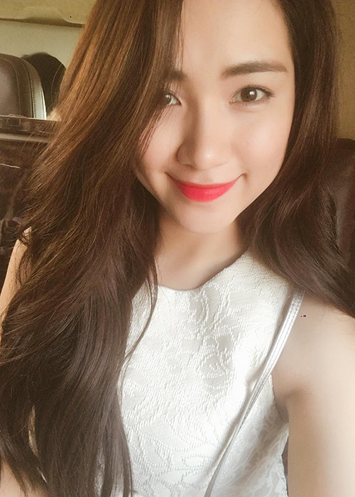 Hòa Minzy từng hứa sẽ chỉ chia sẻ hình ảnh trở lại sau khi Hòa Minzy giảm cân thành công và gần đây, cô mới cập nhật trang cá nhân của mình. (Ảnh: FBNV)