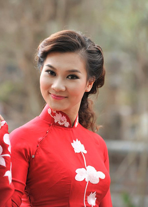 Tại Đài truyền hình Hà Nội, Khánh Trang còn làm MC cho nhiều chương trình: “Lắng nghe cơ thể bạn”, “Giấc mơ có thật - Người Tràng An - Người Hà Nội”, “Bản hùng ca Hà Nội”...(Ảnh: Đại Lộ)