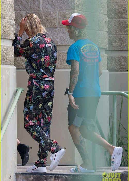 Justin Bieber và Hailey Baldwin đã đính hôn cách đây hơn một tuần. Ảnh: Justjared