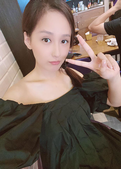 Ở tuổi 32, Mai Phương Thúy vẫn giữ được nét nhí nhảnh.