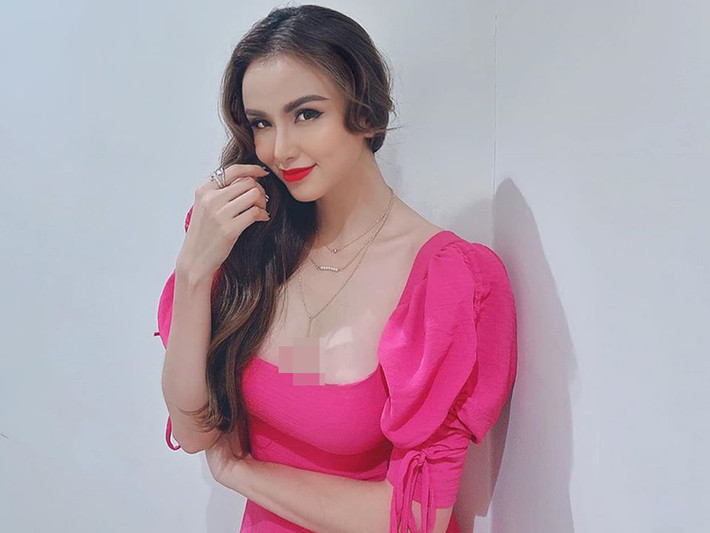 Làm mẹ đơn thân, Diễm Hương ngày càng gợi cảm, trẻ trung.