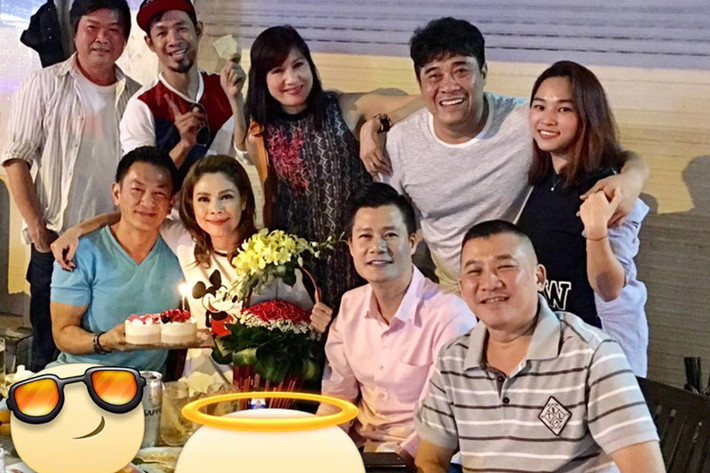 Thanh Thảo không ngại tình tứ bên bạn trai mới sau khi công khai mối quan hệ. (Ảnh: FBNV)