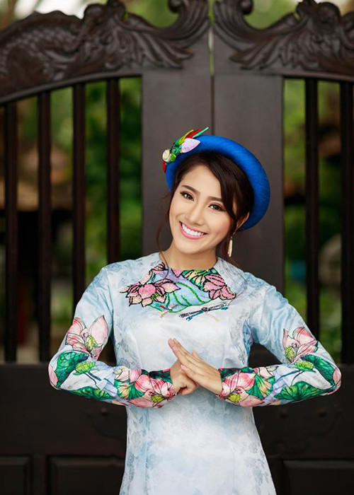 Trước khi bước chân vào làng giải trí, Tố My làm việc tại một công ty điện lạnh. Cô từng tốt nghiệp cử nhân ngành Luật. Ảnh: FBNV