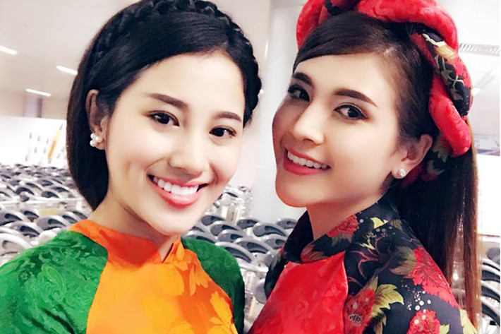 Tố My tên thật là Trần Thị Tố My (trái), sinh năm 1991, tại Đà Nẵng. Cô là chị gái của Tố Ny - Á quân Giọng hát Việt 2015. Ảnh: FBNV