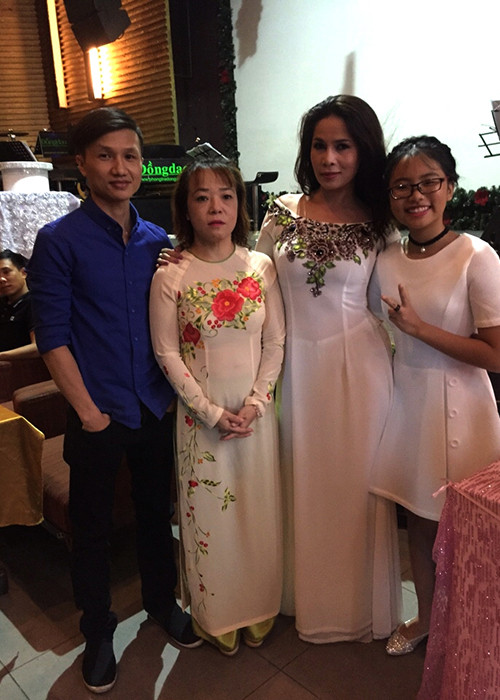 Phương Mỹ Chi và người cô cũng là người thầy đầu tiên của mình thỉnh thoảng đứng chung sân khấu. Ảnh: Phunuthoidai