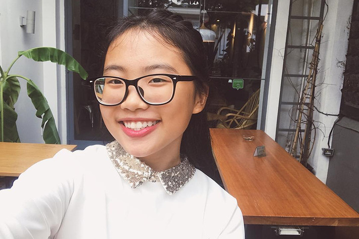 Hot Face sao Việt 24h: Phương Mỹ Chi vừa đăng tải dòng tâm sự: "Con đường càng dài, tuổi đời càng lớn thì khó khăn sẽ càng trắc trở hơn". Gần đây, giọng ca nhí đối mặt với những ý kiến chỉ trích khi vướng ồn ào vô ơn với cô Út.