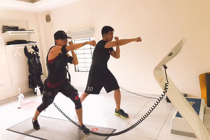 Bận rộn với công việc, Ngô Thanh Vân vẫn cố gắng dành thời gian rèn luyện cơ thể để có vóc dáng thon gọn, khỏe mạnh.