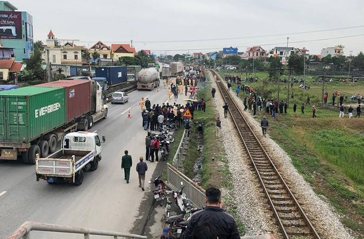 Cân điện tử này có thể cân xe dừng hoặc di chuyển ở vận tốc đến 80 km/h. Phiếu cân được in ra chỉ trong khoảng 3-10 giây. Điều này sẽ giúp lượng chức năng nhanh chóng ra quyết định xử phạt tại chỗ hoặc phạt "nguội".