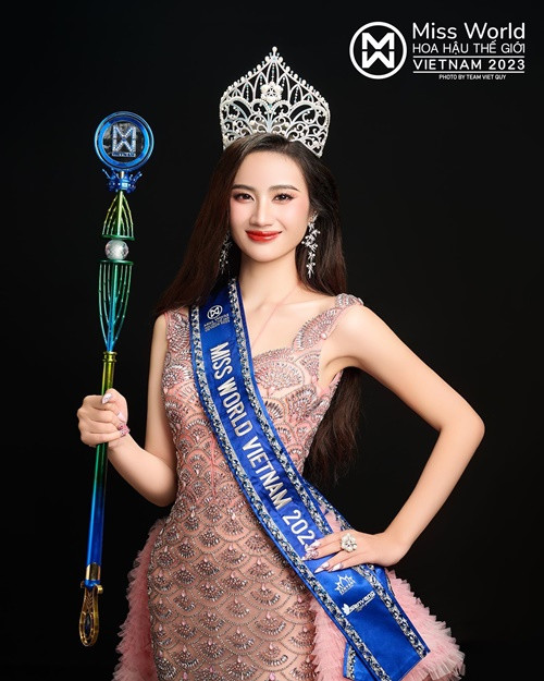 Ngoài chuyện tình cảm, gia thế của Hoa hậu Ý Nhi cũng nhận được sự quan tâm của nhiều khán giả. Ảnh: Miss World Vietnam.