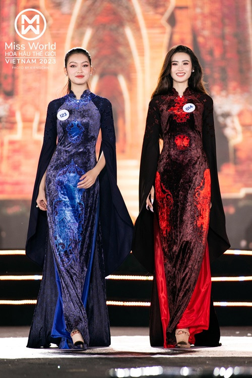Tân Hoa hậu Thế giới Việt Nam khoe vẻ đẹp nền nã trong phần thi trình diễn trang phục áo dài ở chung kết. Ảnh: Miss World Vietnam.