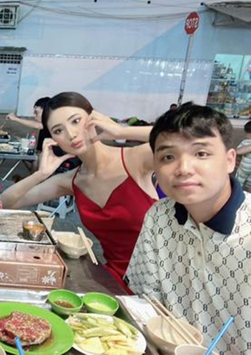Hoa hậu Ý Nhi chia sẻ trên Tiền Phong, bạn trai sẽ thấu hiểu, ủng hộ cô sau đăng quang, khi cô có nhiều hoạt động và lịch trình dày đặc. Ảnh: FBNV.