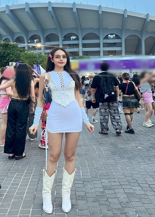 Hoa hậu Huỳnh Thị Thanh Thủy (trong ảnh) và Hoa hậu Trần Tiểu Vy từng đi xem concert BlackPink tổ chức tại Thái Lan hồi tháng 5 vừa qua. Ảnh: FBNV.