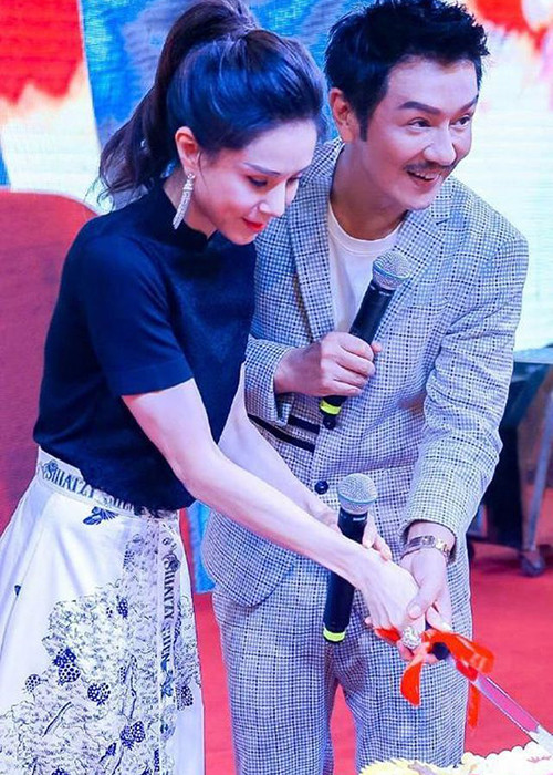 Mới đây, xuất hiện tại sự kiện, Trần Hạo Dân gây sốc với gương mặt cứng đơ, thiếu tự nhiên.