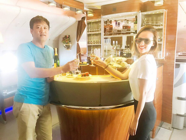 Trong cuộc phỏng vấn với Vietnamnet, Lã Thanh Huyền cho biết, trong cuộc sống vợ chồng, chồng của cô là người nhường nhịn nhiều hơn.