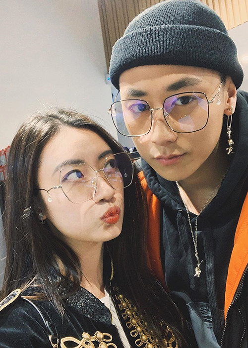 Rời showbiz được 1 năm, nam ca sĩ công khai hẹn hò Hải Hà.