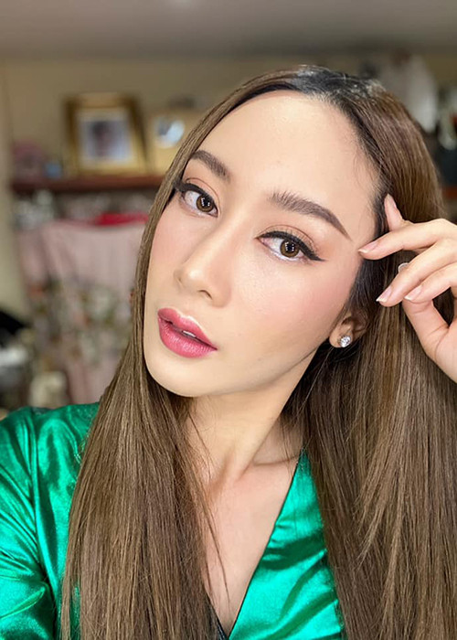 Ngoài danh hiệu á hậu 2 Hoa hậu Hoàn vũ Thái Lan 2014, Nampetch từng đăng quang cuộc thi Hoa hậu Du lịch Quốc tế 2016.