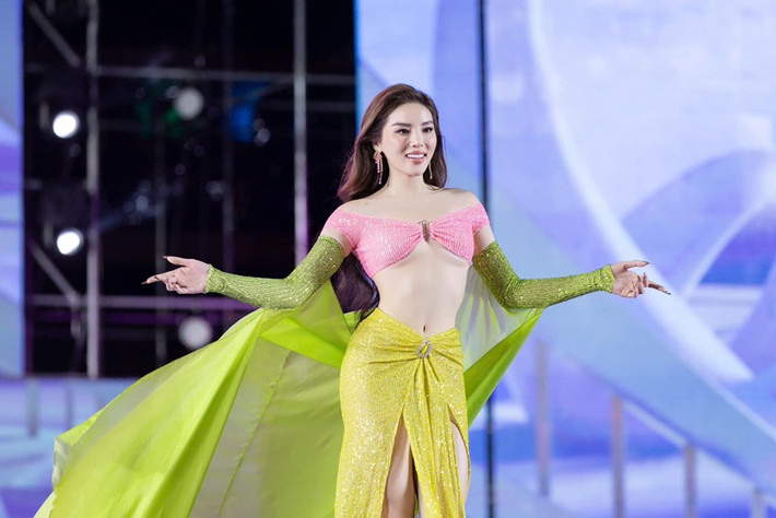 Kỳ Duyên có kinh nghiệm biểu diễn nhiều năm. Phong cách thời trang của cô cũng được đánh giá cao. Bên cạnh đó, sắc vóc cũng là lợi thế của Kỳ Duyên ở Miss Universe Vietnam 2024. Ảnh: FB Kỳ Duyên.