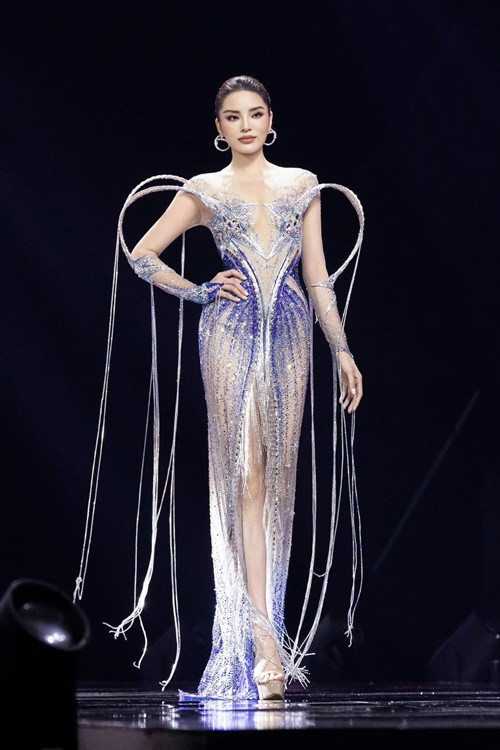 Kỳ Duyên đang được xem là một trong những thí sinh mạnh ở Miss Universe Vietnam 2024. Cô là Hoa hậu Việt Nam 2014. Trong bán kết Miss Universe Vietnam 2024, Kỳ Duyên lọt top 5 thí sinh trình diễn áo tắm đẹp nhất và top 5 thí sinh trình diễn trang phục dạ hội đẹp nhất.