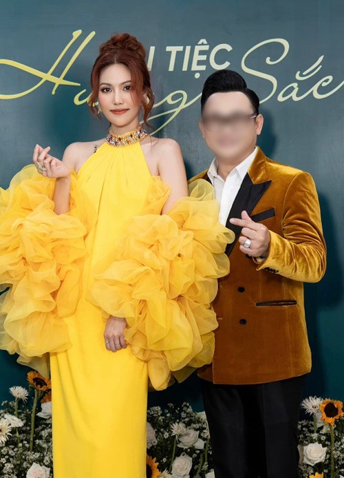 Một số cư dân mạng đặt nghi vấn Lan Khuê mang bầu lần 2 vì vòng hai của cô trông lùm lùm.