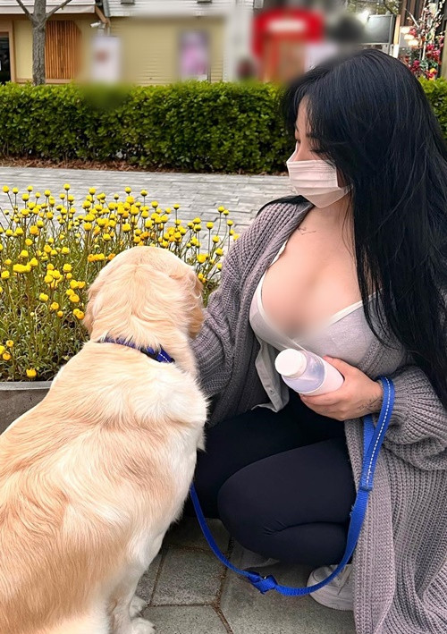 Hot girl siêu vòng một chuộng váy áo xẻ ngực sâu.