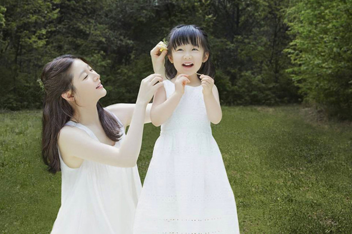 Là con gái của Lee Young Ae, Seung Bin được truyền thông và người hâm mộ chú ý.