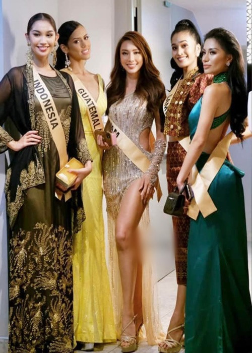 Đại diện Việt Nam khoe vẻ gợi cảm bên các người đẹp đến từ Campuchia, Indonesia, Philippines và Guatemala. Ảnh: FB Thùy Tiên