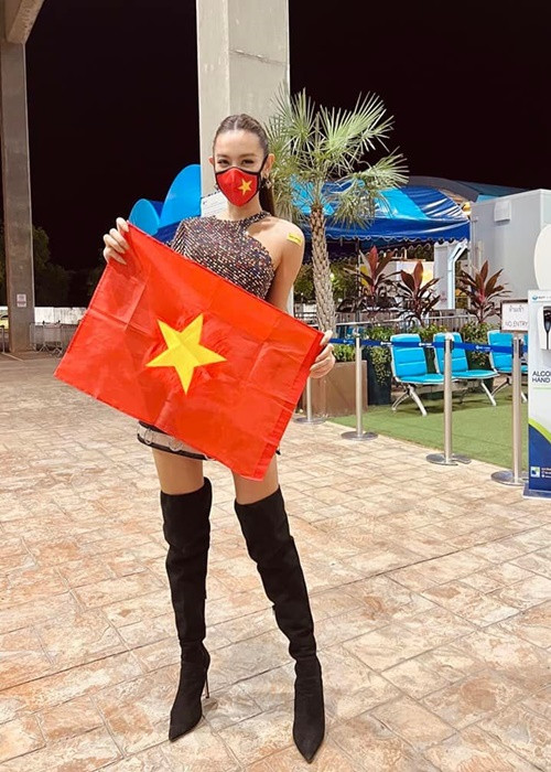 Khi vừa đặt chân đến Phuket (Thái Lan), Thùy Tiên lọt top 5 cuộc bình chọn những thí sinh được yêu thích nhất trước thềm cuộc thi. Ảnh: FB Thùy Tiên