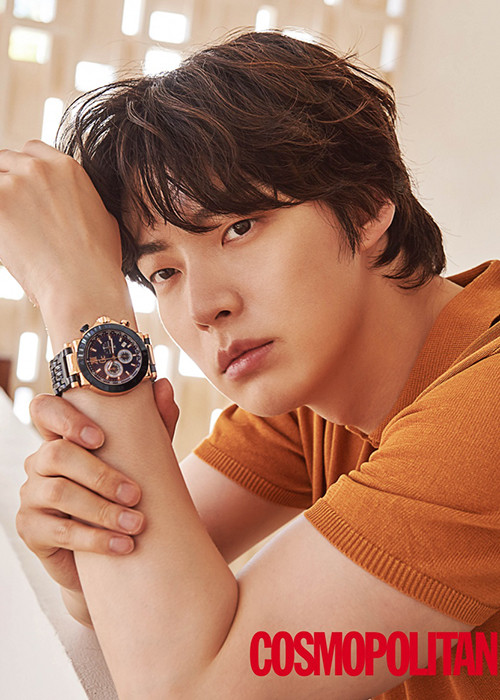 Theo Goo Hye Sun, chồng đã thuyết phục cô tham gia chương trình. Vì vậy, có ý kiến cho rằng Jae Hyun ép vợ tham gia để PR tên tuổi.